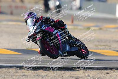 media/Dec-18-2022-SoCal Trackdays (Sun) [[8099a50955]]/Turn 2 (950am)/